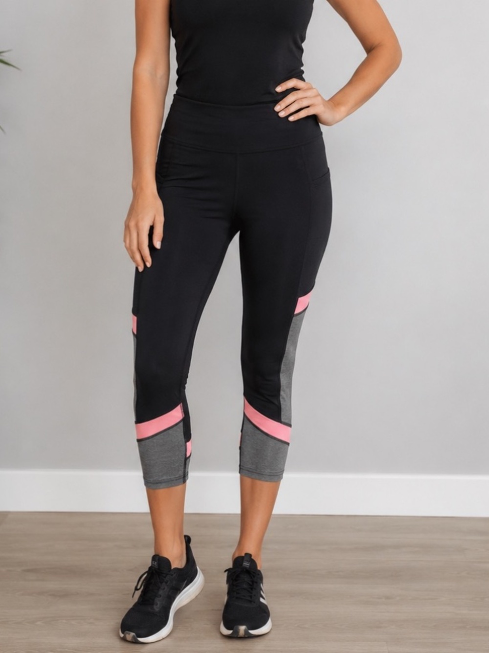 Tek Gear Black and Pink Crop Athletic Leggings Large
